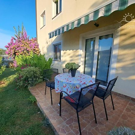 Bozica House With Apartments Murine Exterior photo