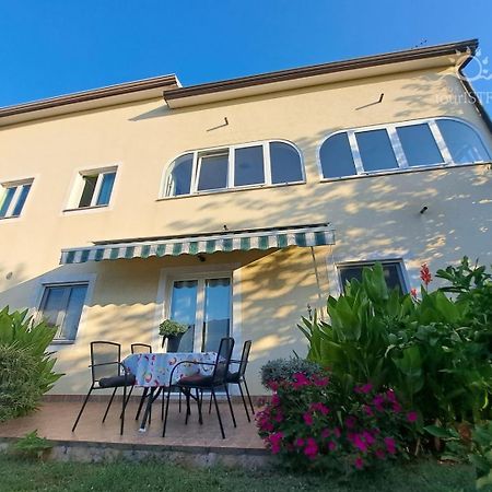 Bozica House With Apartments Murine Exterior photo